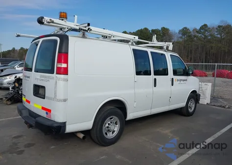 2016 Chevrolet Express 2500 Work Van z USA, uszkodzony, nr VIN 1GCWGAFF7G1334974